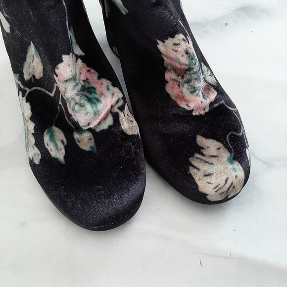 Circus by Sam Edelman Floral Velvet Vikki Booties - Picture 3 of 7